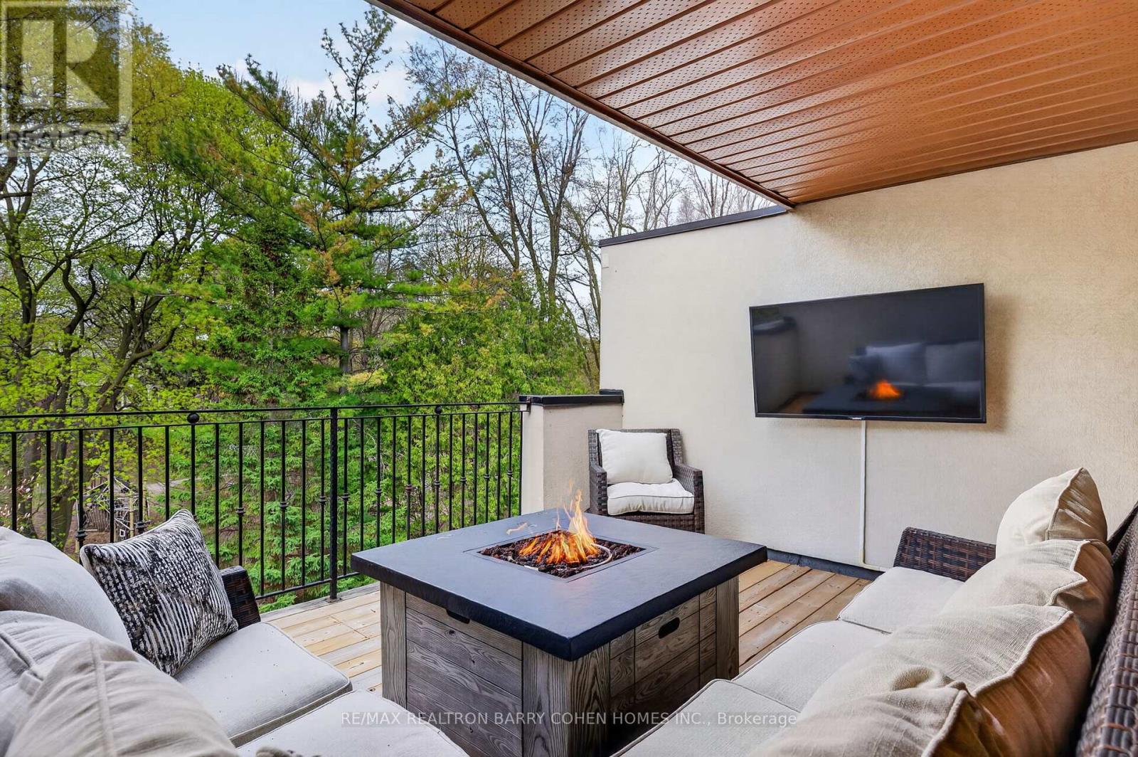 760B AVENUE ROAD - 40