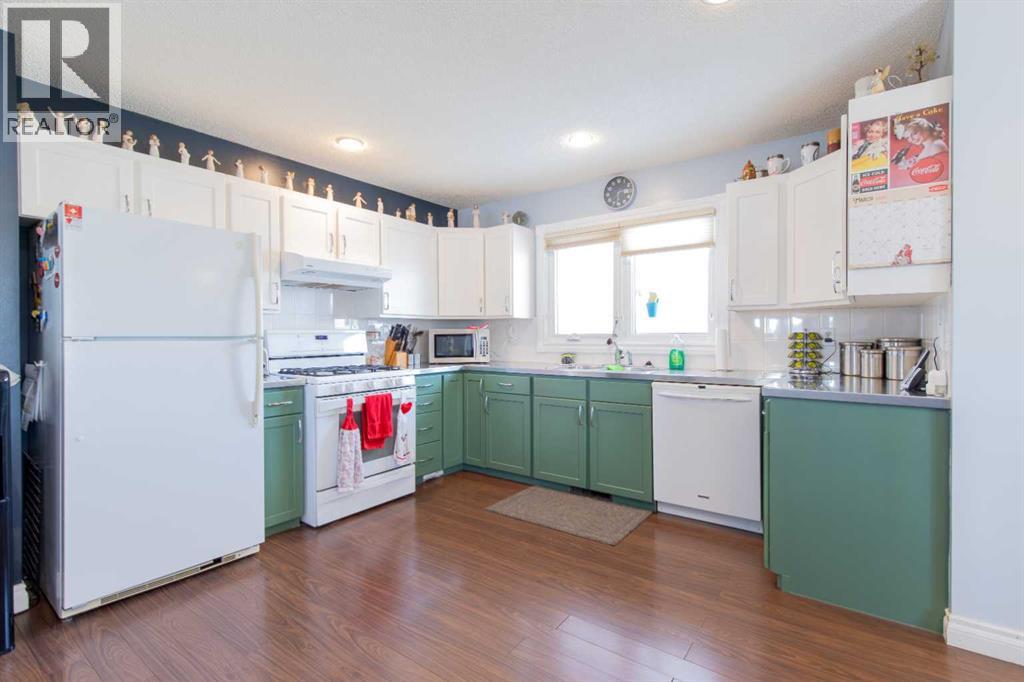 667 21 Street — photo 12