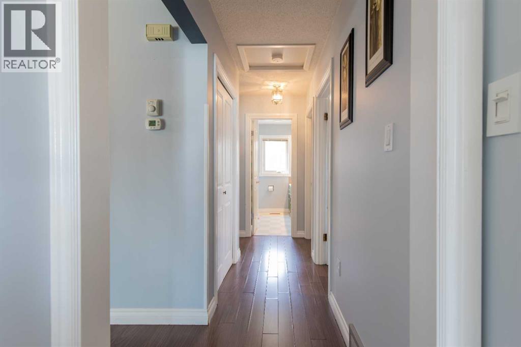 667 21 Street — photo 14