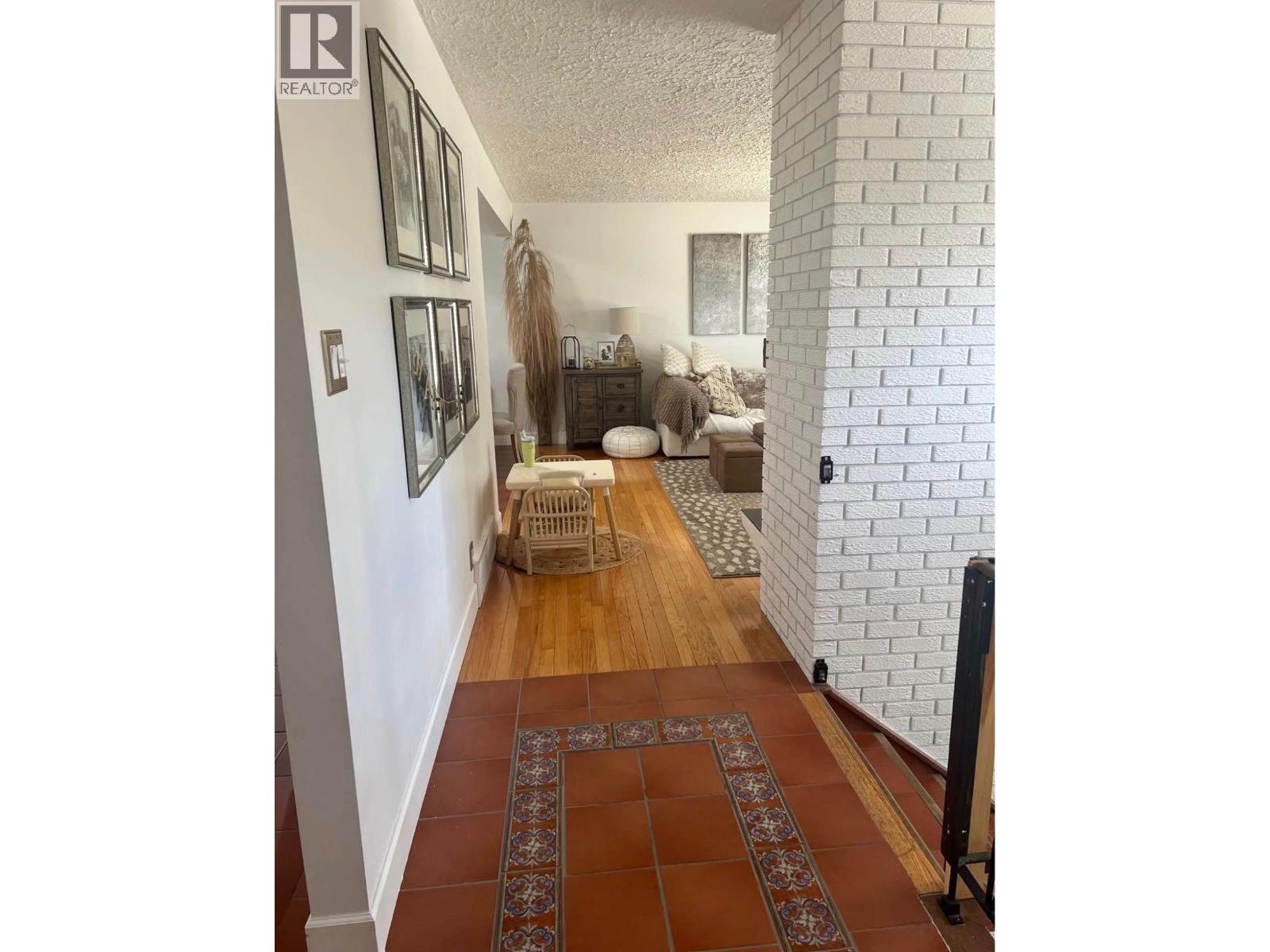 2725 NORWOOD STREET - 11