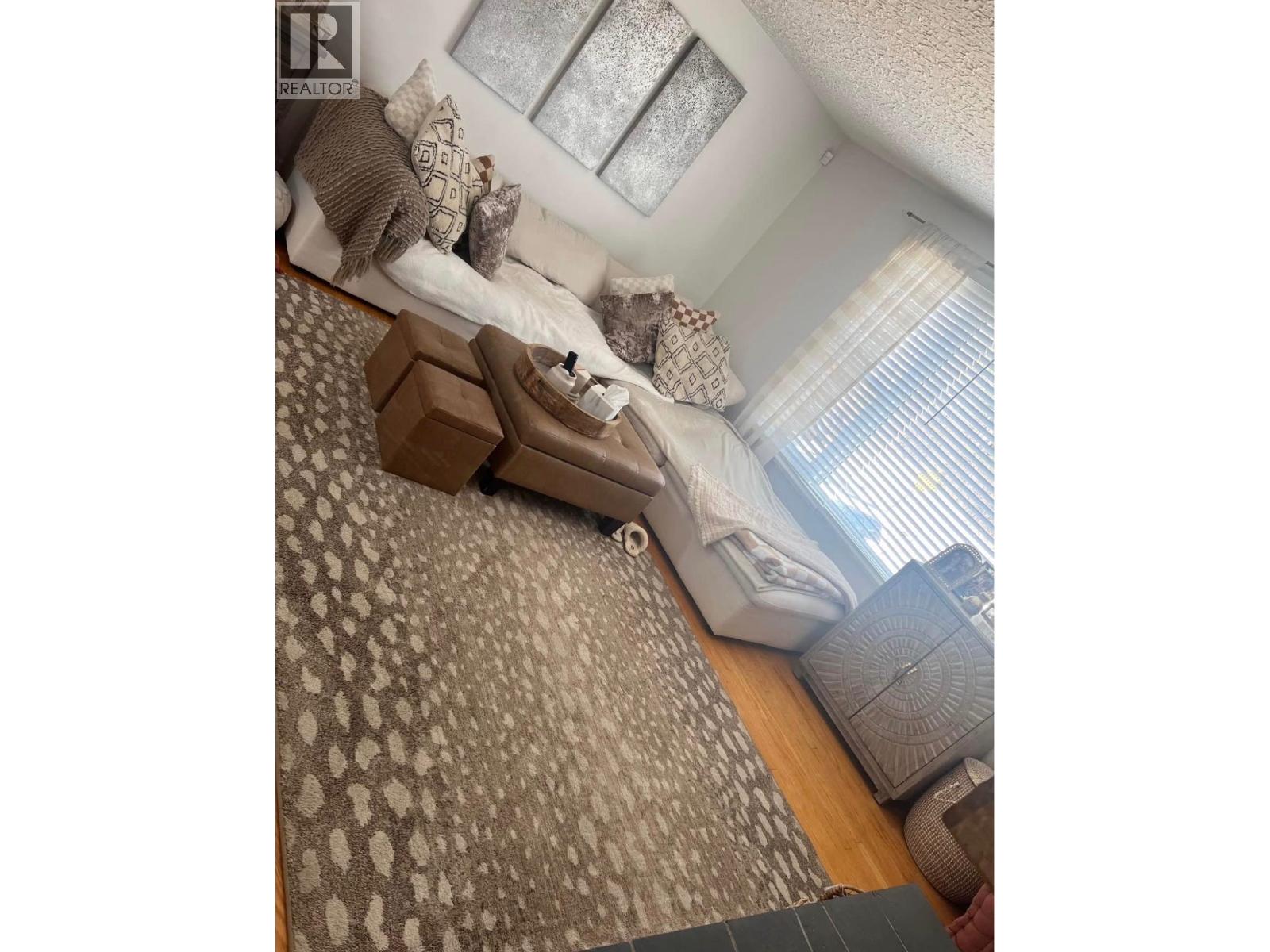 2725 NORWOOD STREET - 9
