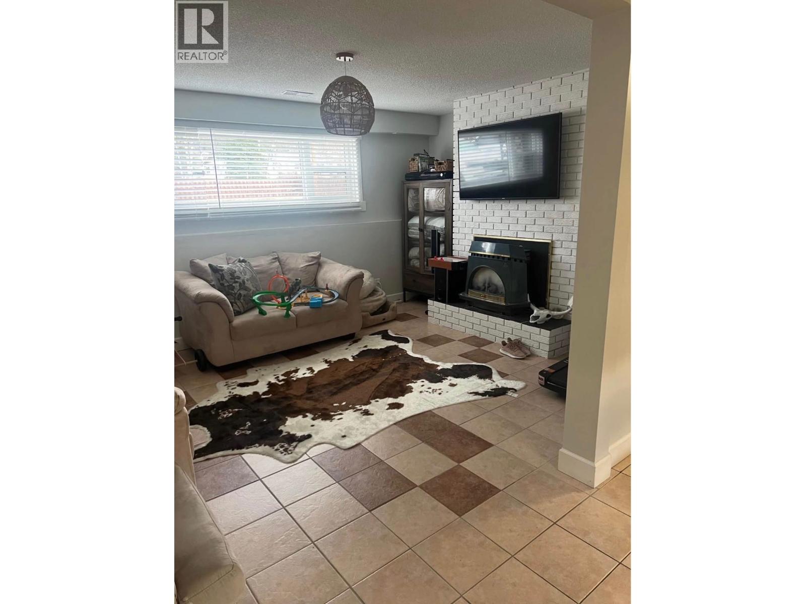2725 NORWOOD STREET - 24