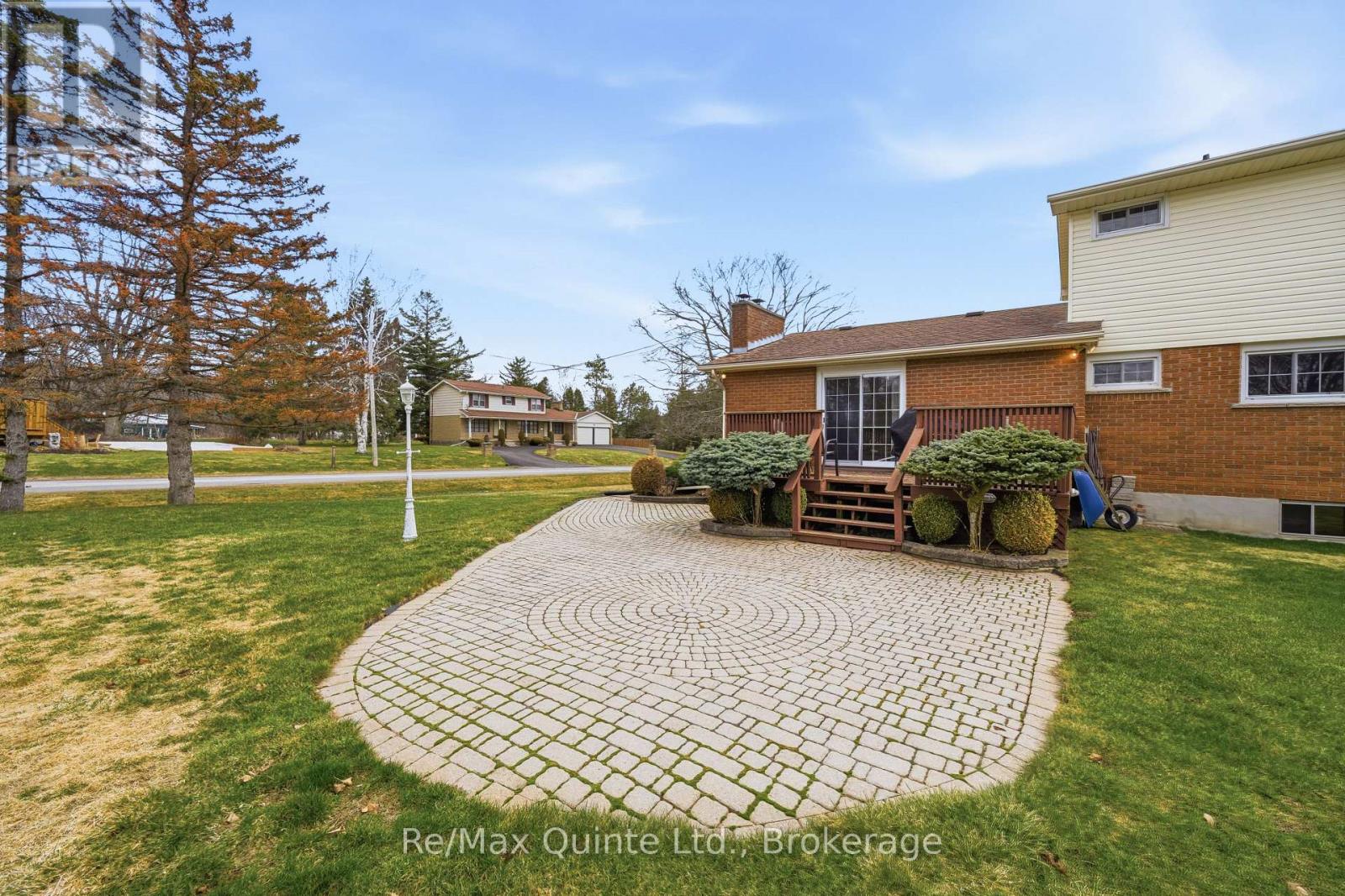 19 COUNTRY CLUB DRIVE - 35