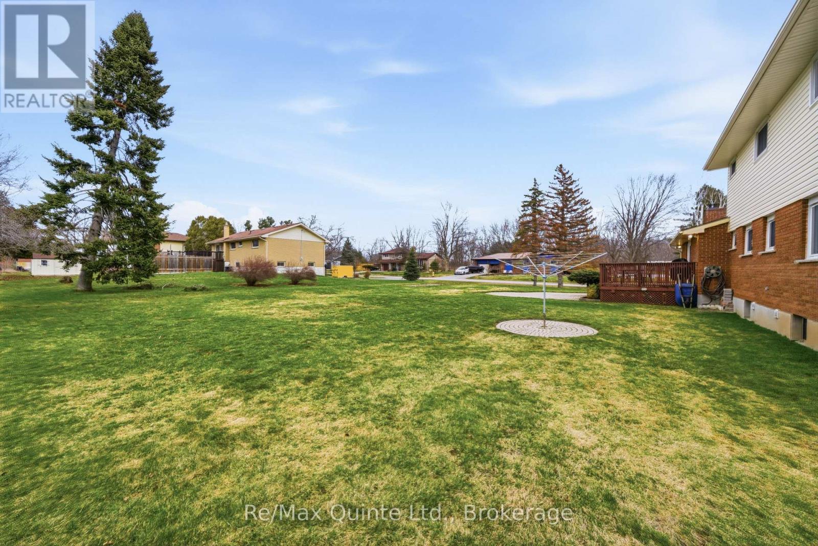 19 COUNTRY CLUB DRIVE - 37