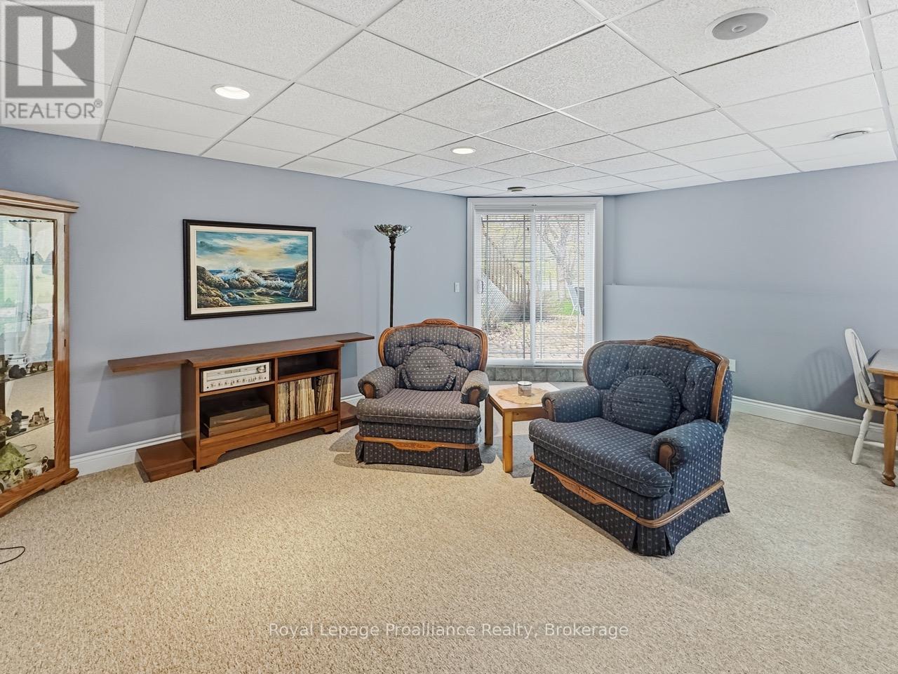 1049 COUNTY ROAD 23 - 35