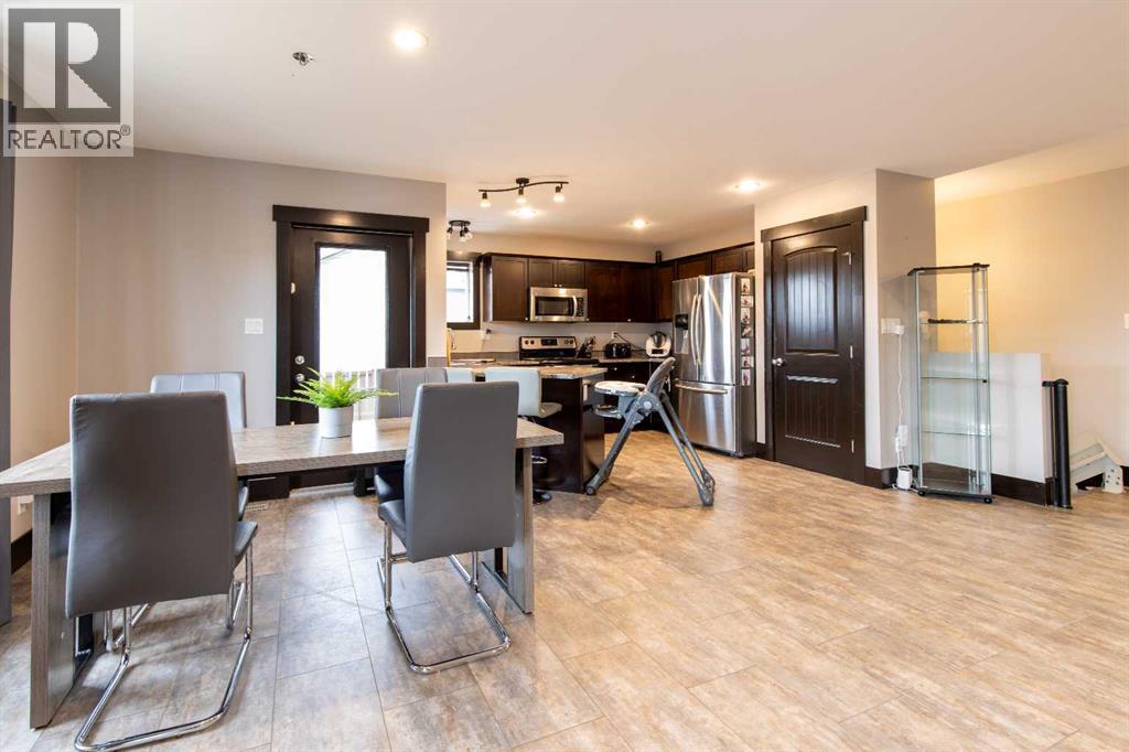 757 27 Street - 10