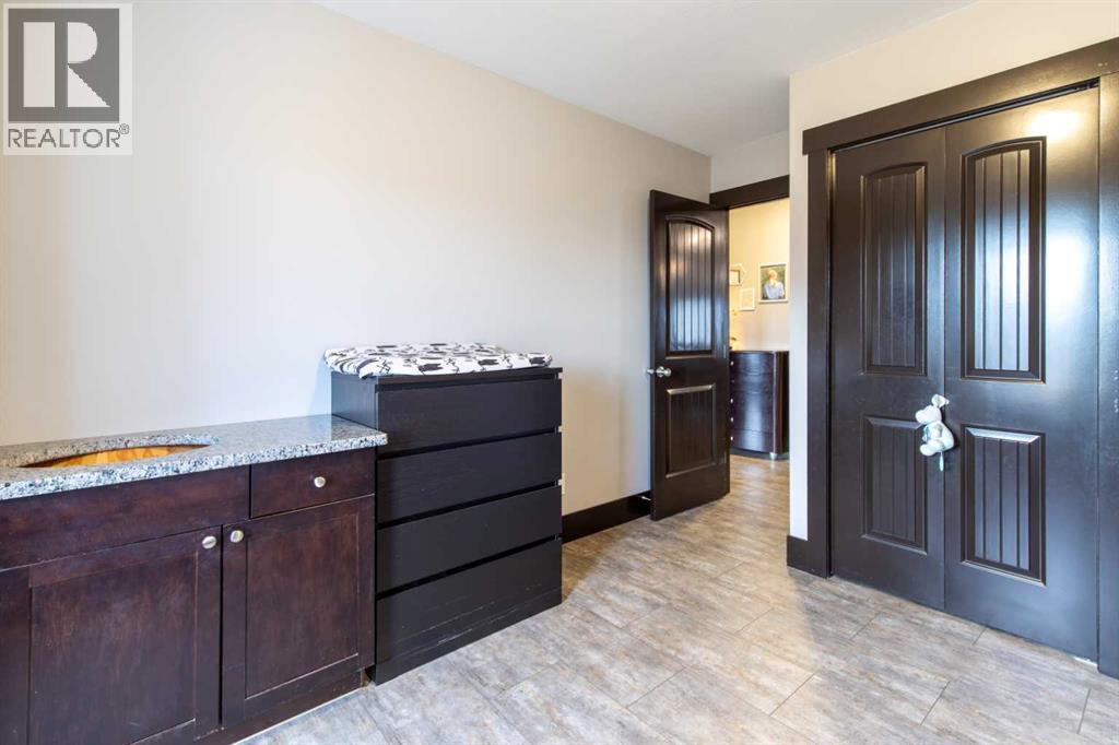757 27 Street - 16