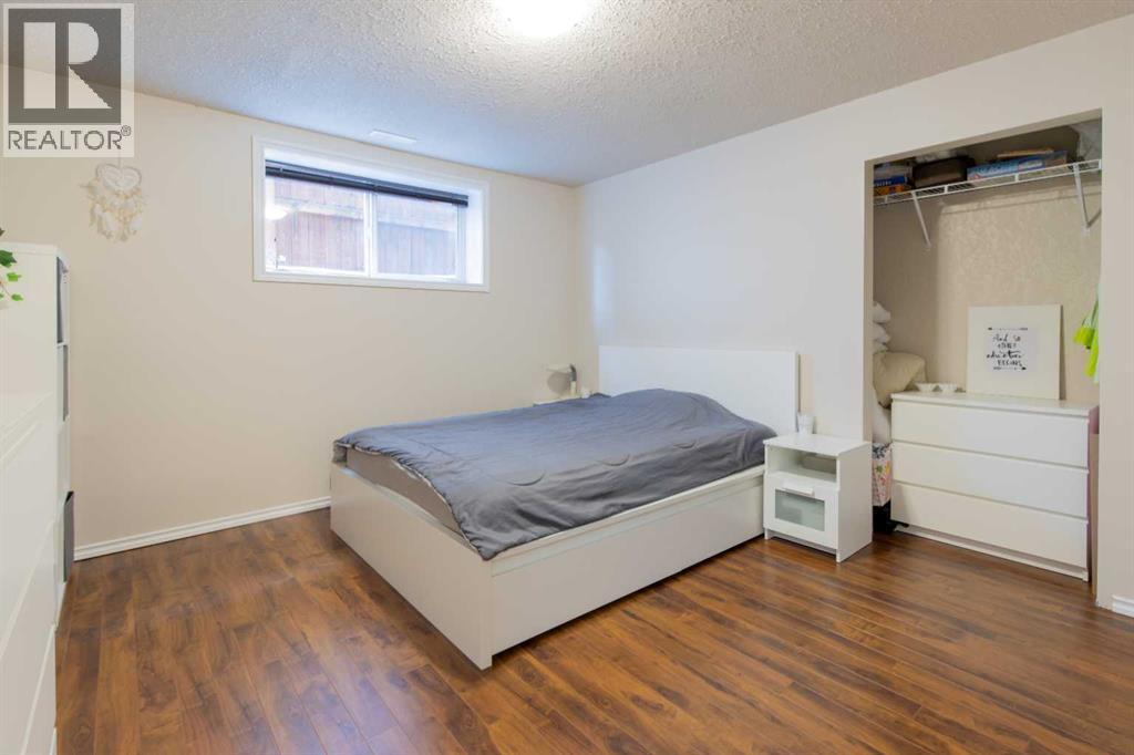 757 27 Street - 37