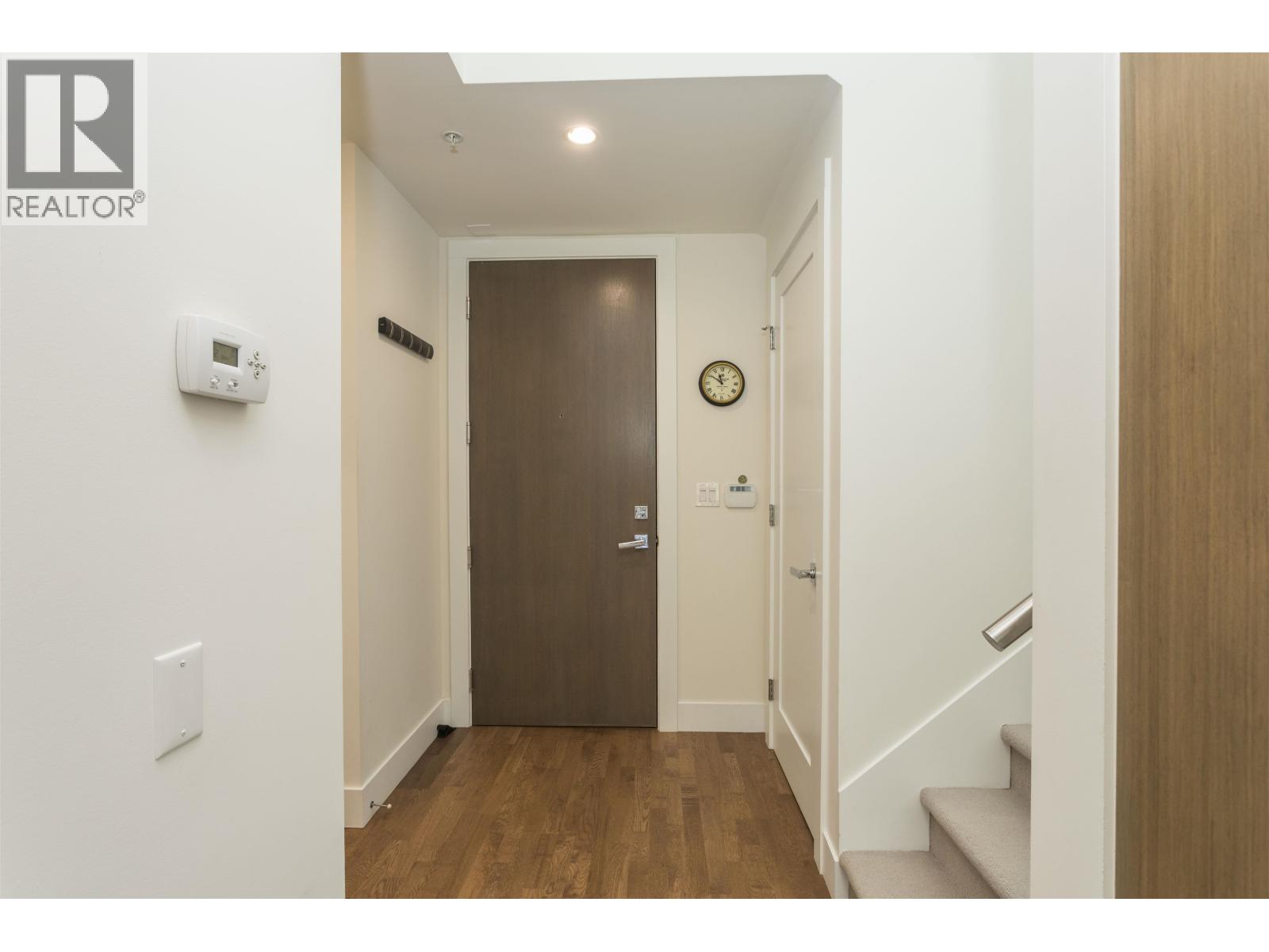 300 2432 HAYWOOD AVENUE, West Vancouver