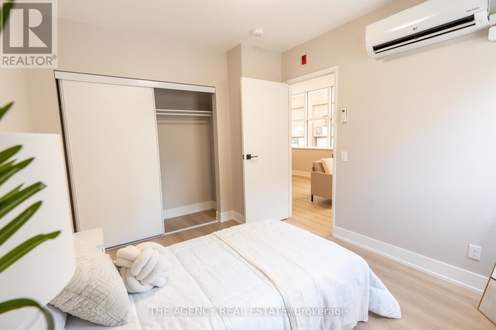 376 RICHMOND STREET - 19