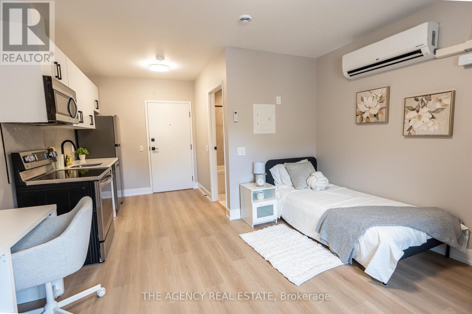 376 RICHMOND STREET - 35