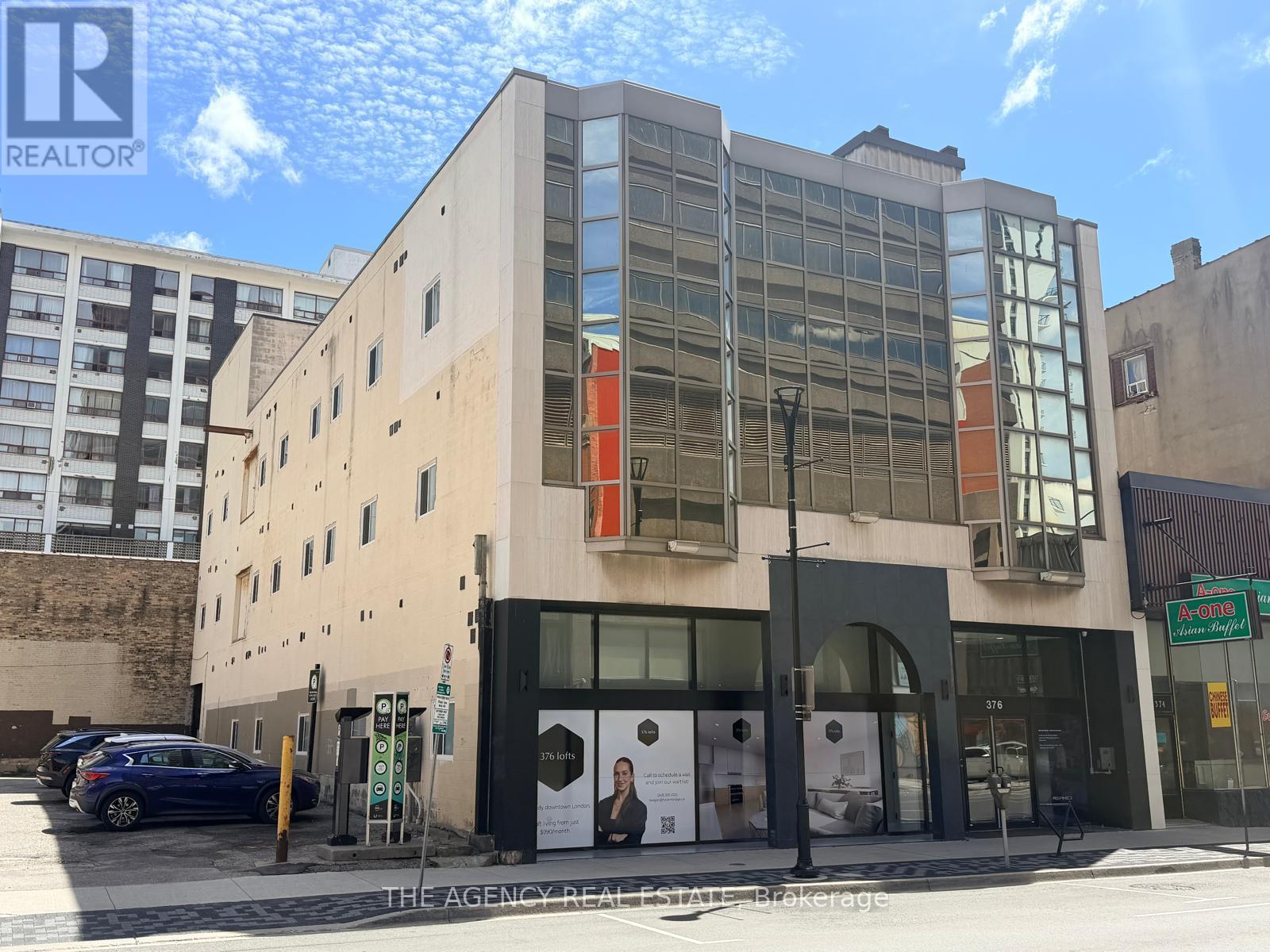 376 RICHMOND STREET - 41