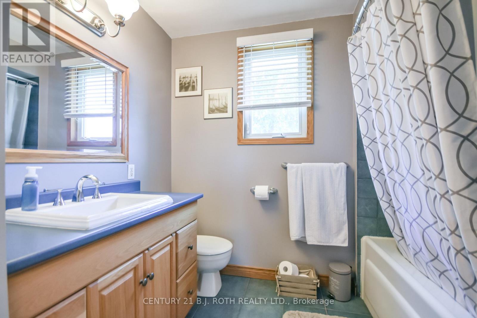 671 SIMCOE ROAD - 18