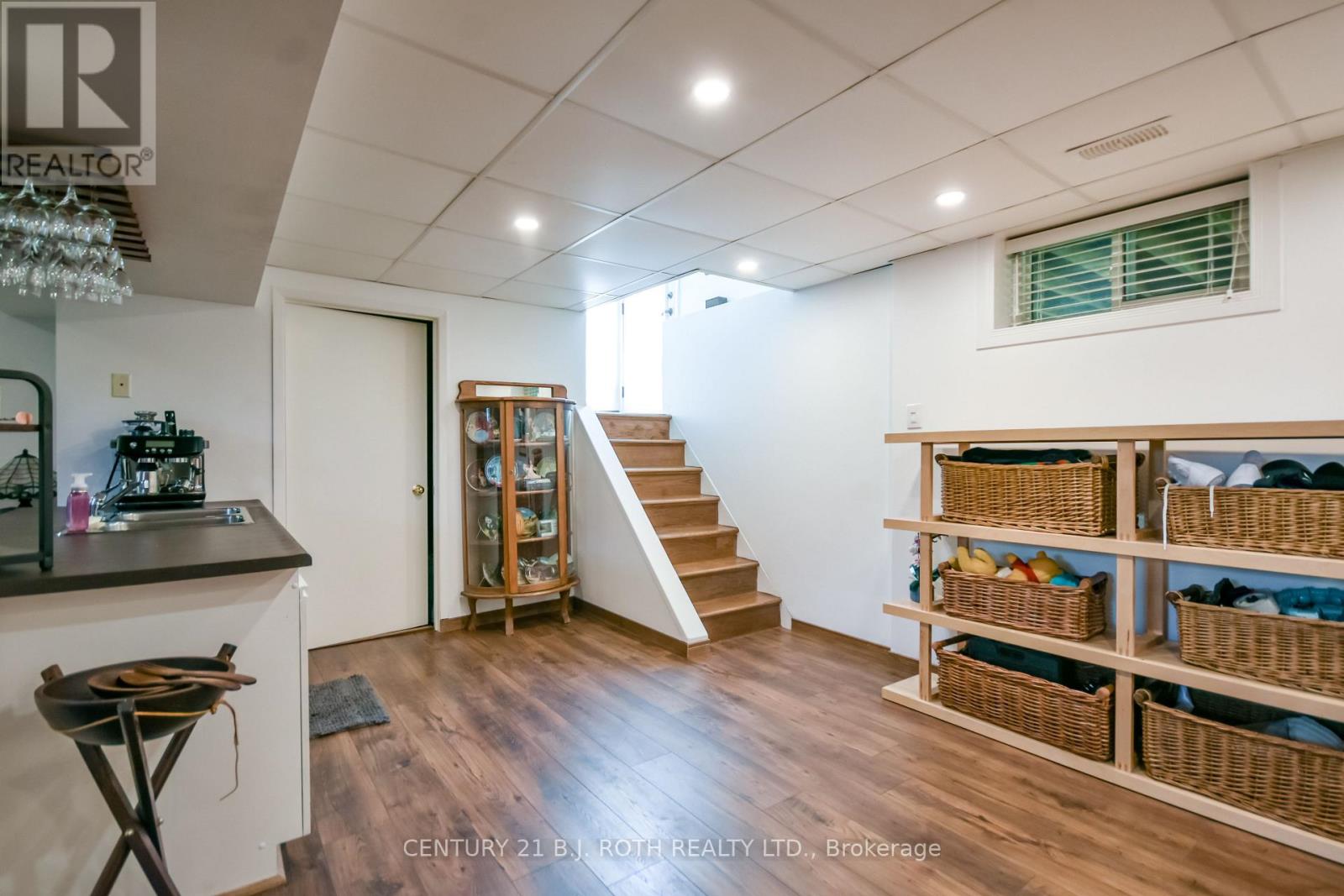 671 SIMCOE ROAD - 27