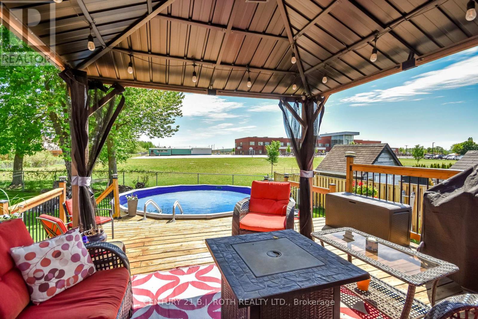 671 SIMCOE ROAD - 38