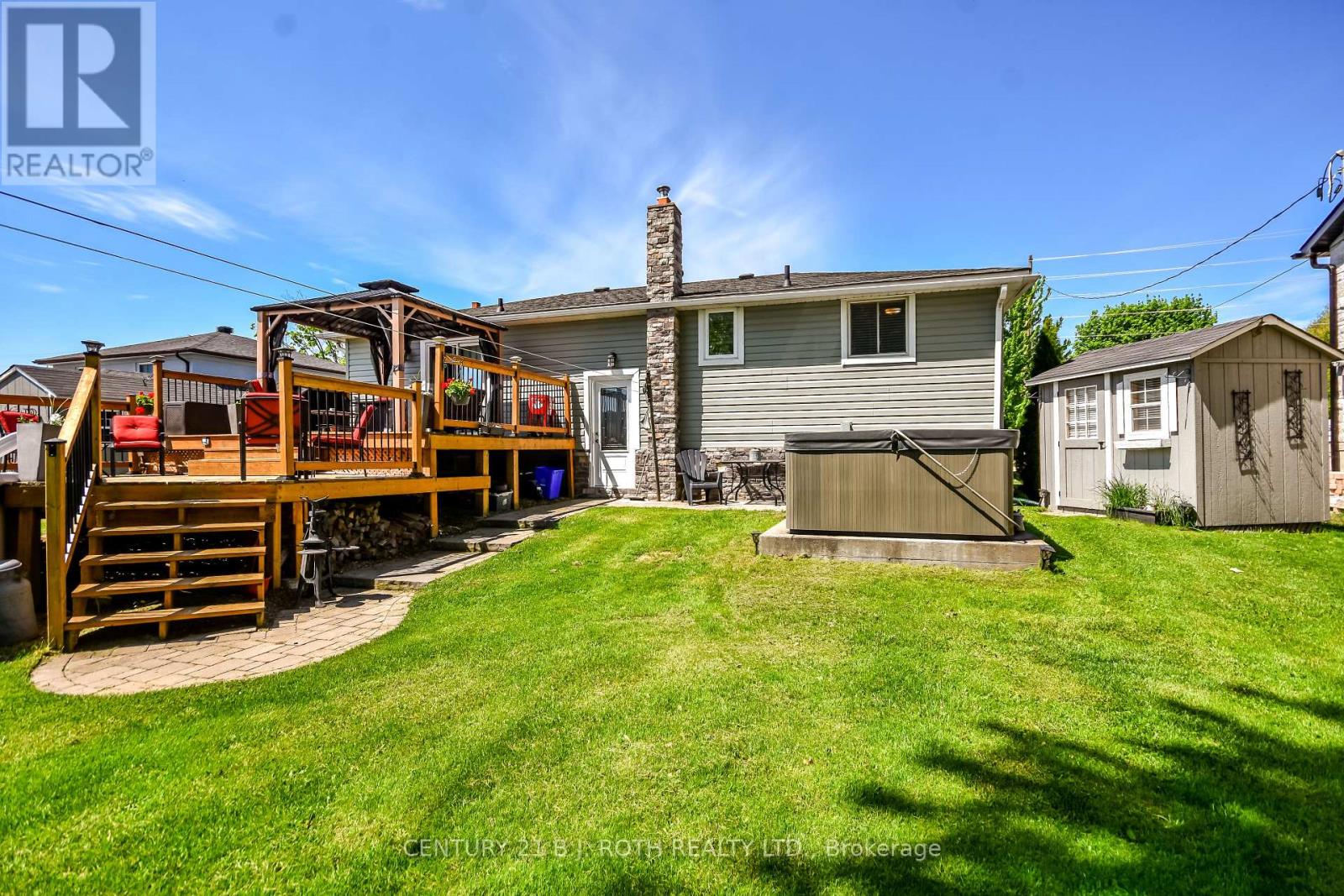 671 SIMCOE ROAD - 43