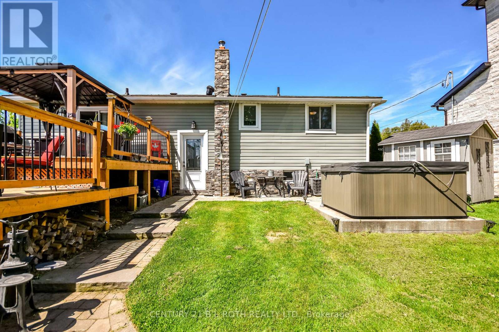 671 SIMCOE ROAD - 44