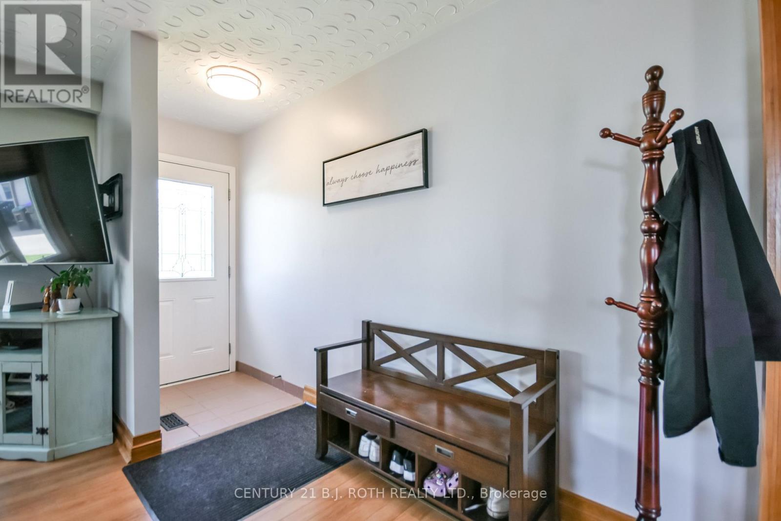 671 SIMCOE ROAD - 7