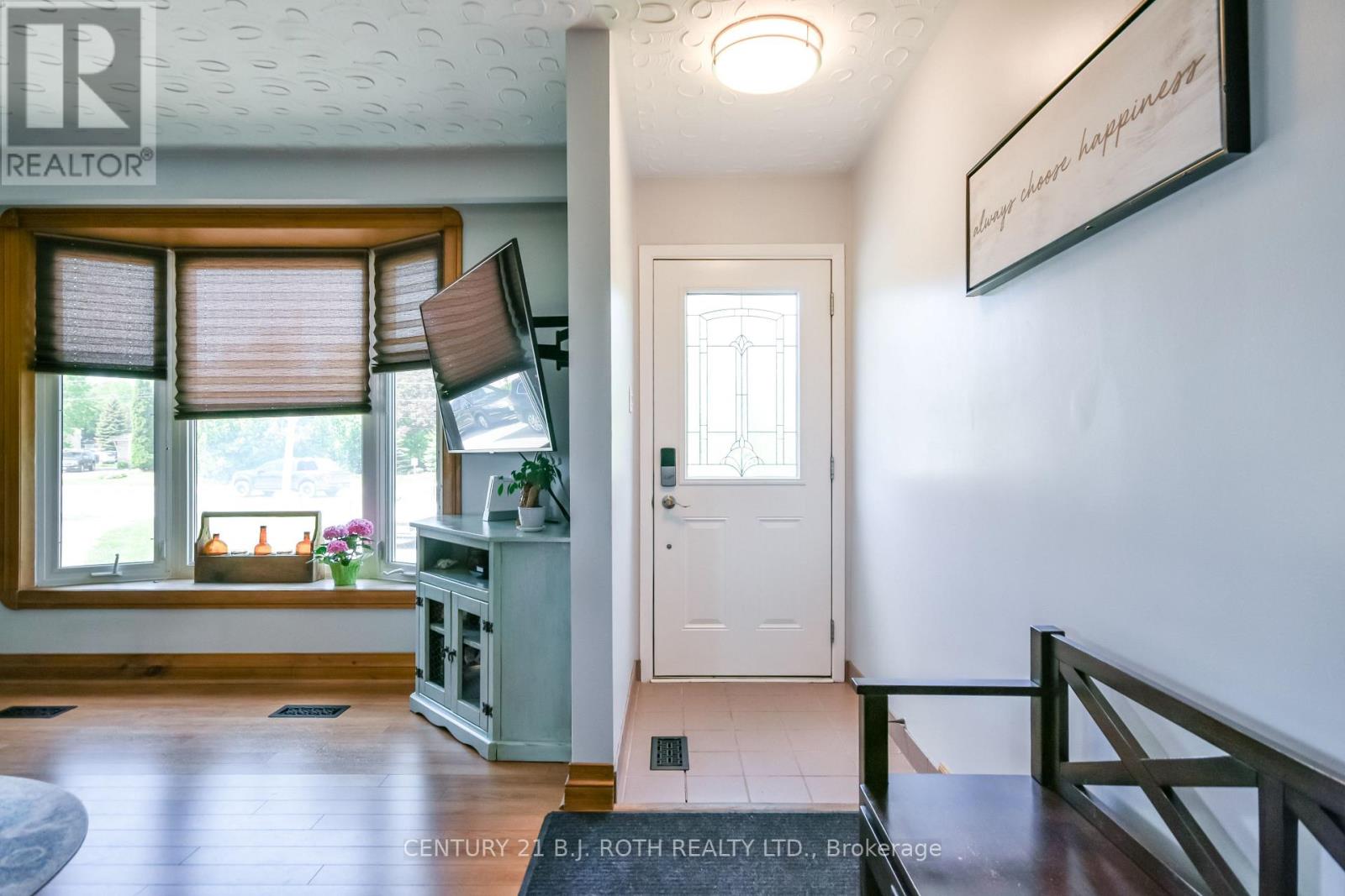 671 SIMCOE ROAD - 8