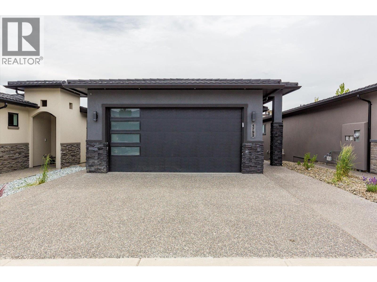 1793 Viewpoint Drive - 2