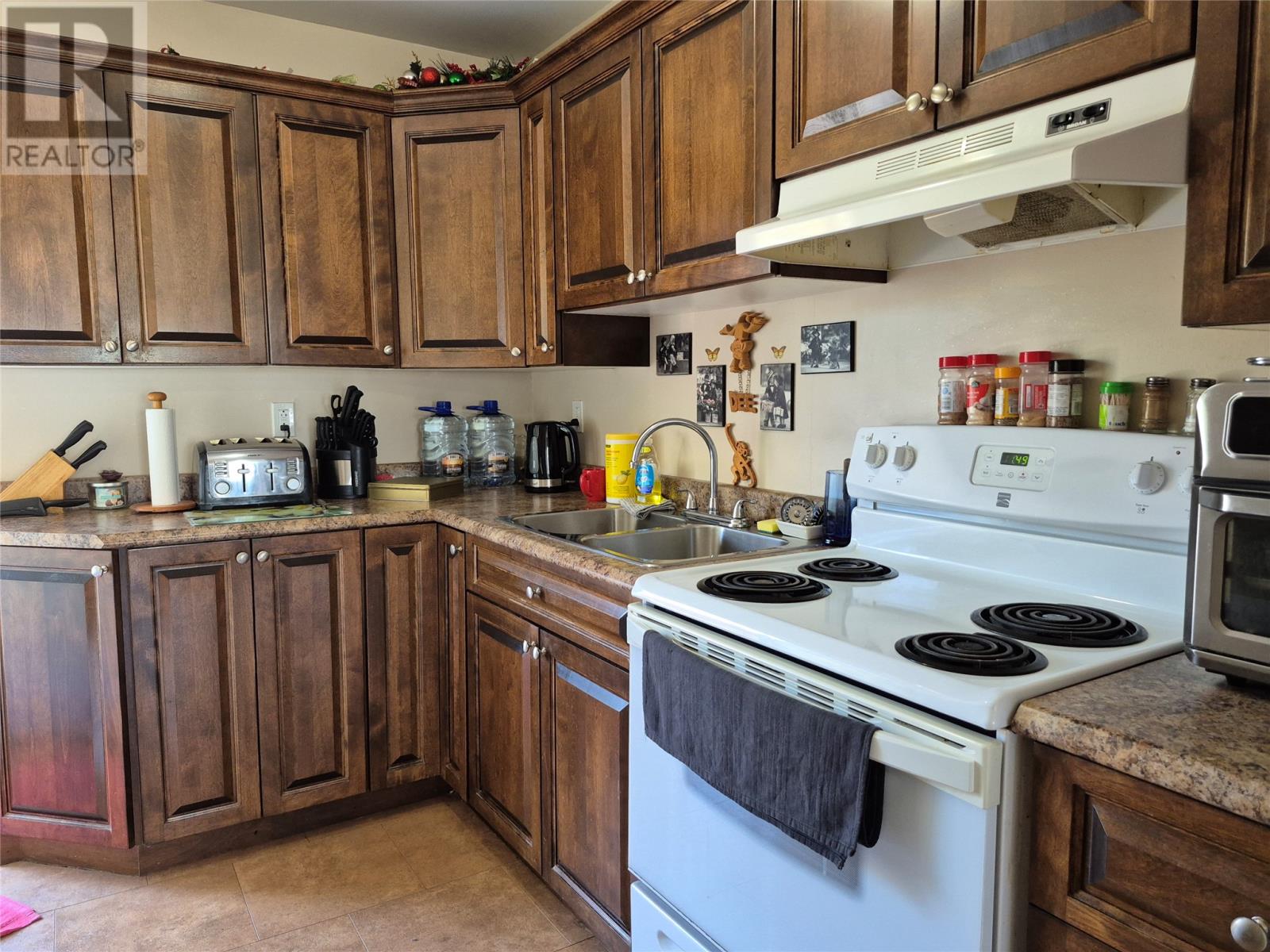 4 A/B Budgells Road - 16