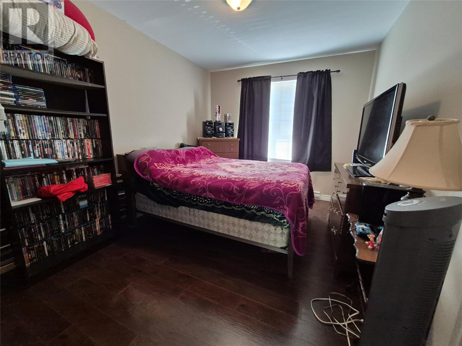 4 A/B Budgells Road - 25
