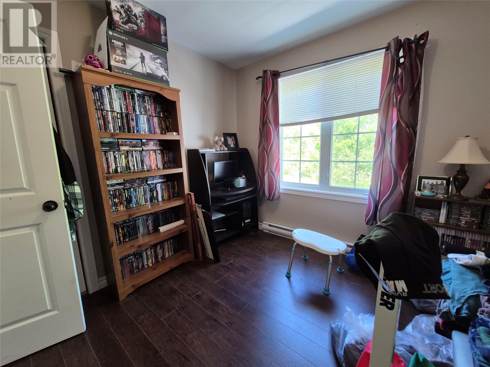 4 A/B Budgells Road - 34