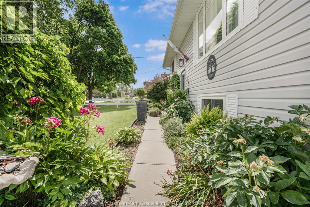 210 Chatham STREET North - 2