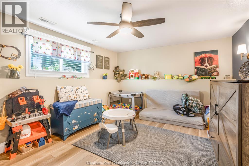 210 Chatham STREET North - 24