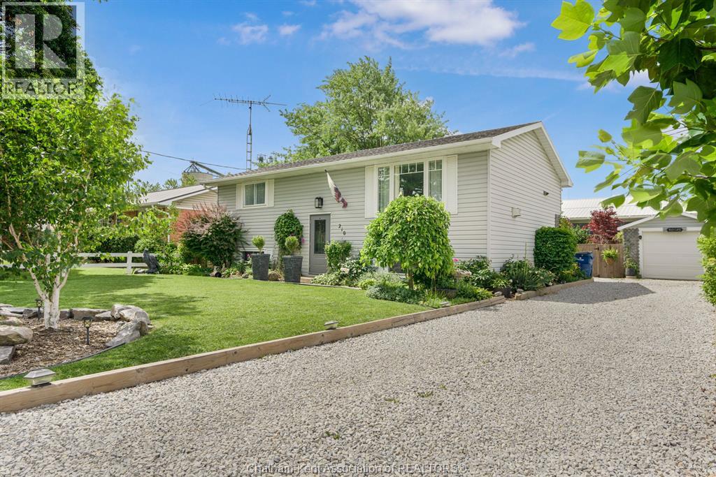 210 Chatham STREET North - 26