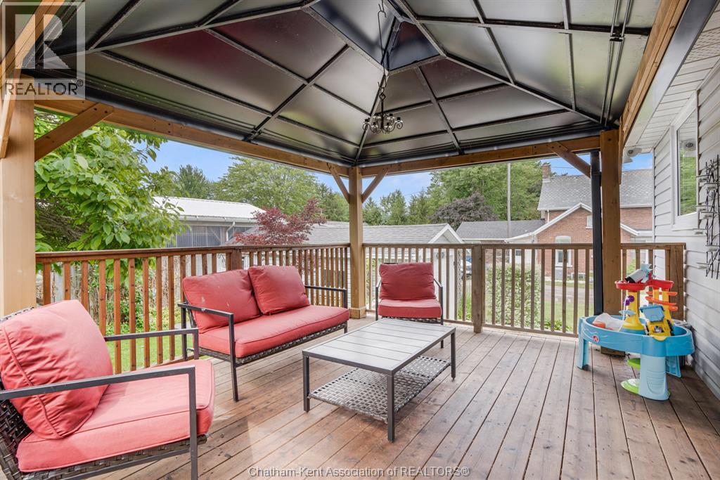 210 Chatham STREET North - 31