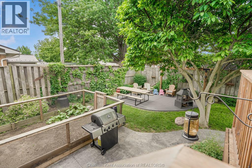 210 Chatham STREET North - 34