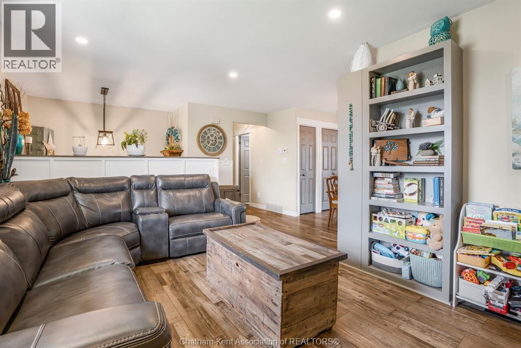 210 Chatham STREET North - 5