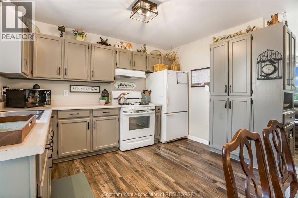 210 Chatham STREET North - 7