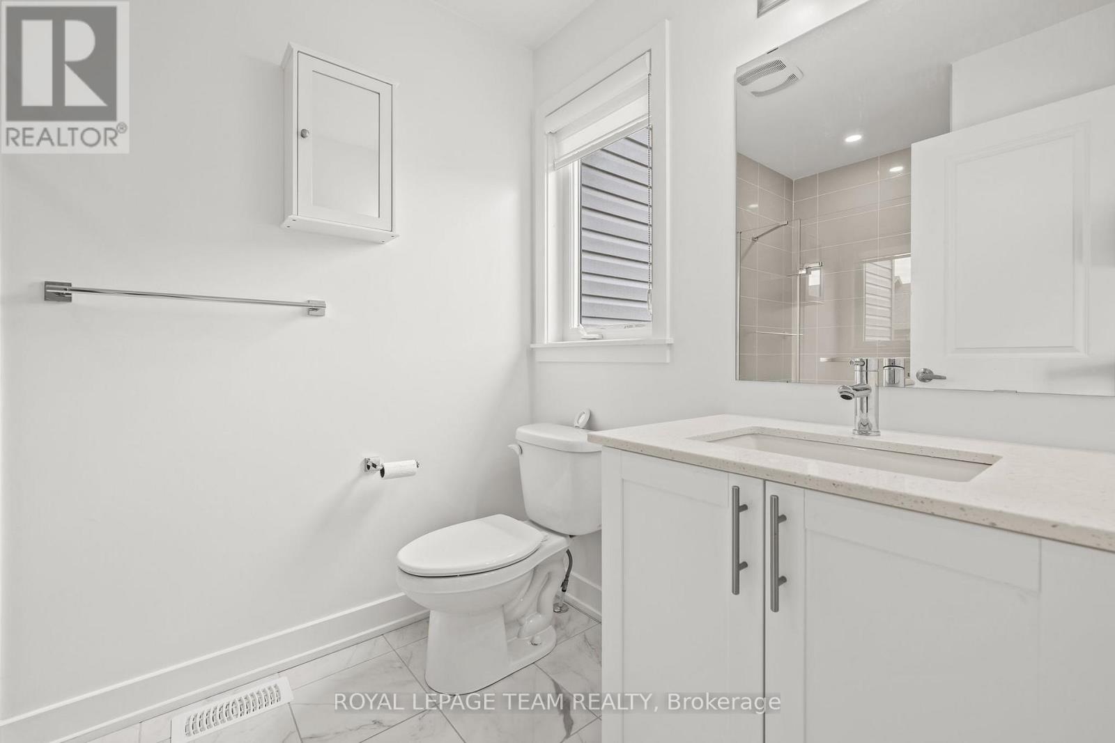 3 Bed, 3 Bath House for Rent in Ottawa – 47 MOOSONEE CRESCENT, Ottawa – MLS# X13451328 - Image 14