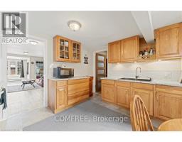 1743 St Luke Road, Windsor, ON N8Y3N7 Photo 11