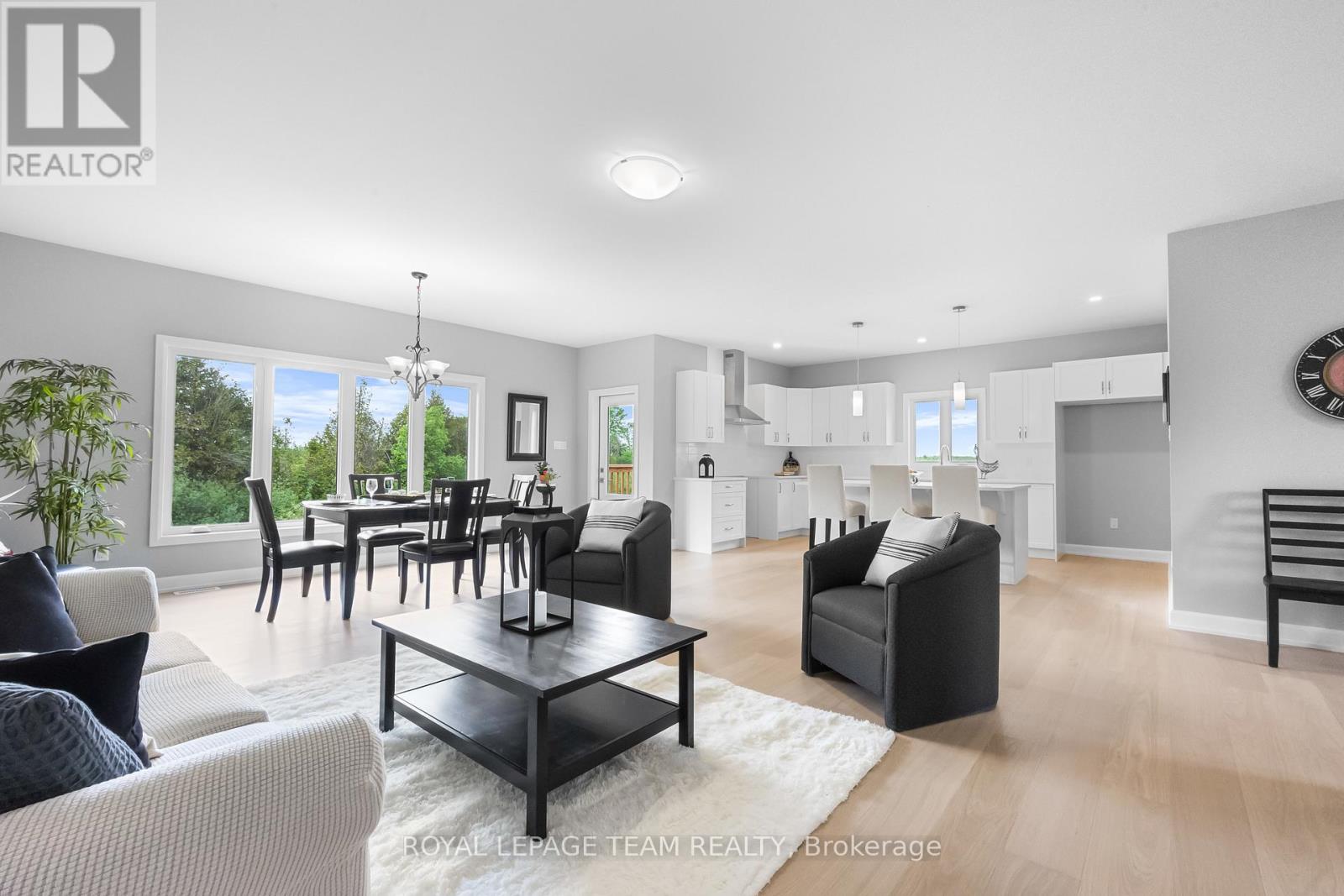 465 PIONEER ROAD - 13