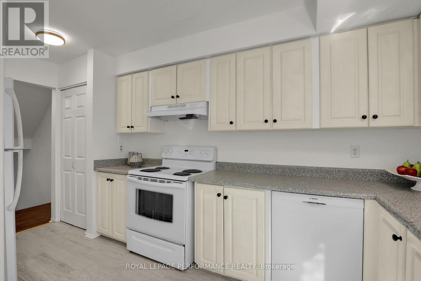 3 Bed, 2 Bath House for Sale in Ottawa – 10 – 3342 SOUTHGATE ROAD, Ottawa – MLS# X13451450 - Image 15
