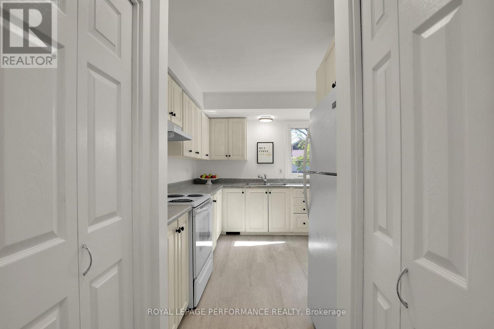 3 Bed, 2 Bath House for Sale in Ottawa – 10 – 3342 SOUTHGATE ROAD, Ottawa – MLS# X13451450 - Image 16