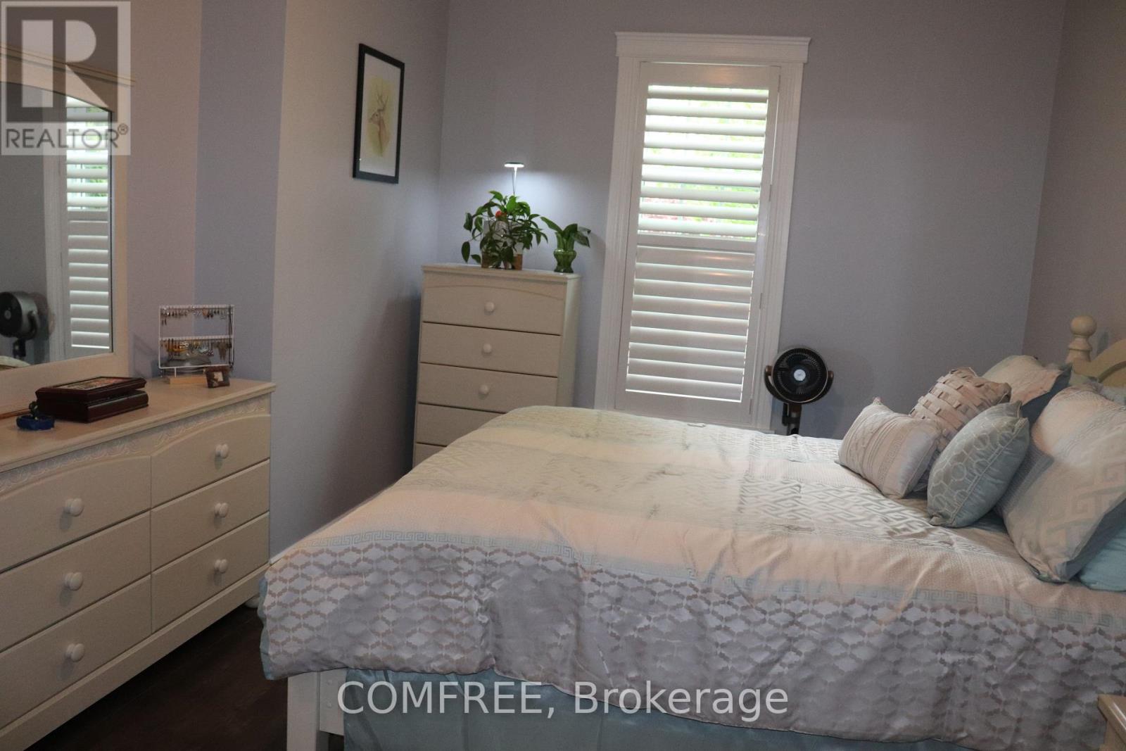 805 LEES AVENUE - 22