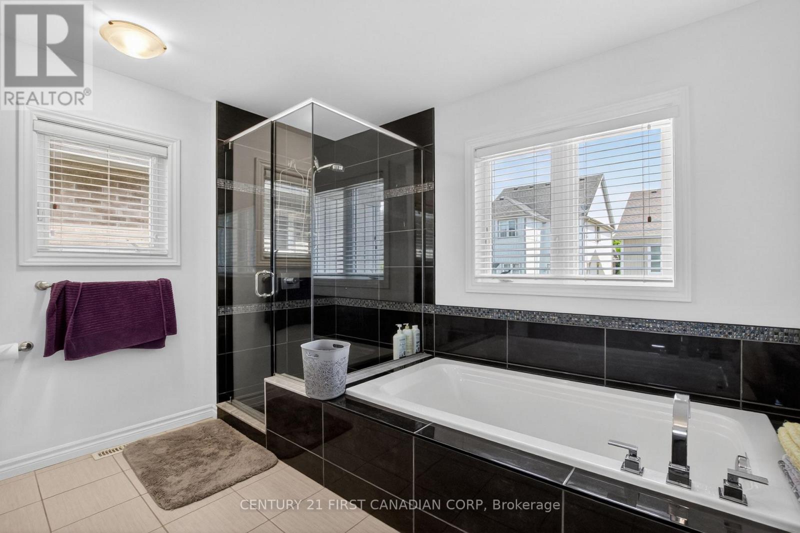 697 KILLARNEY ROAD - 18