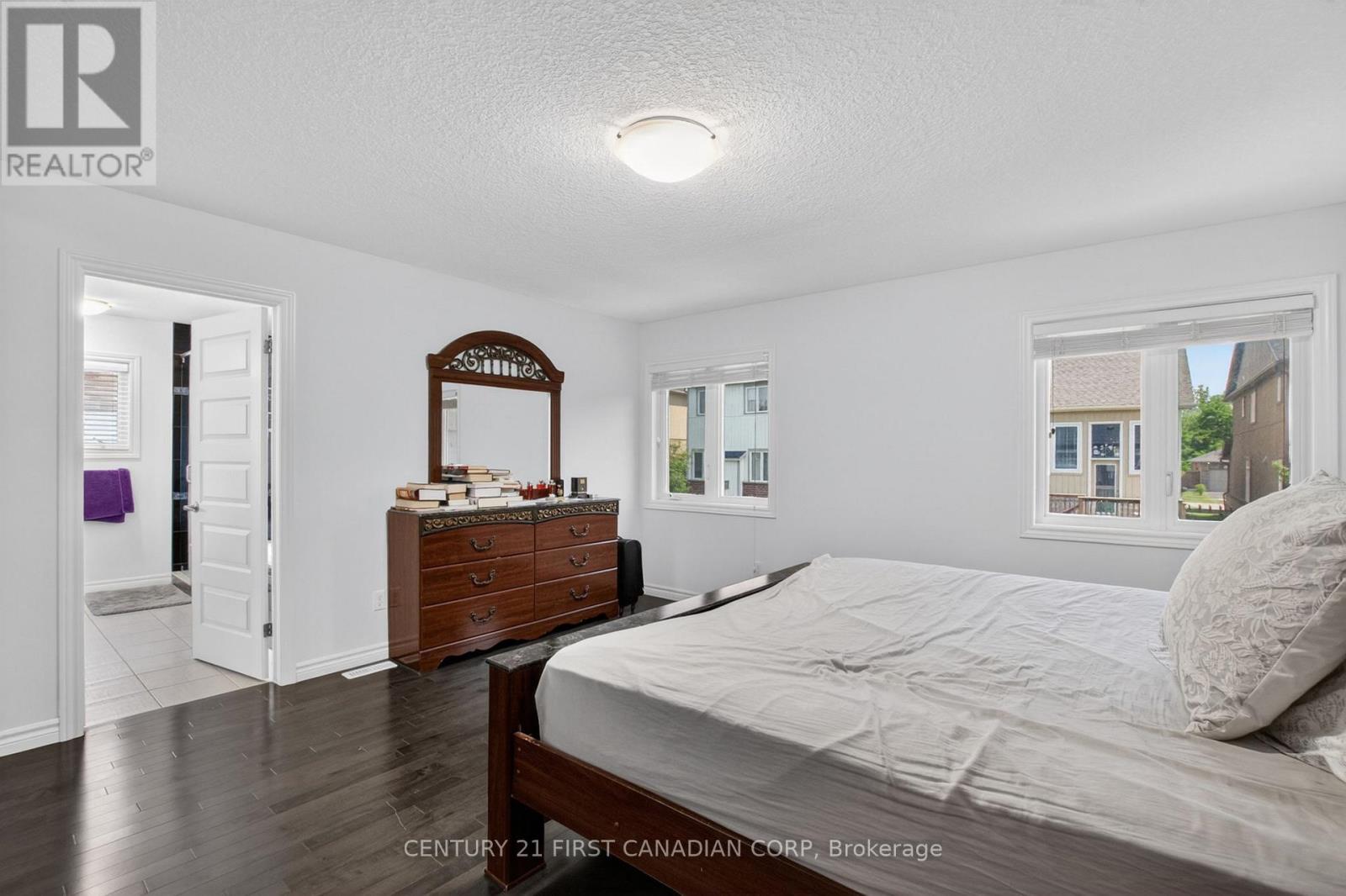 697 KILLARNEY ROAD - 16