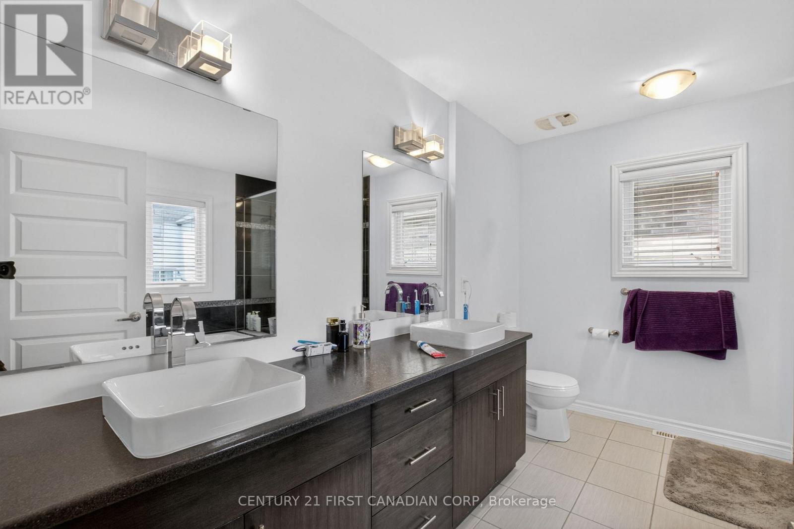697 KILLARNEY ROAD - 17