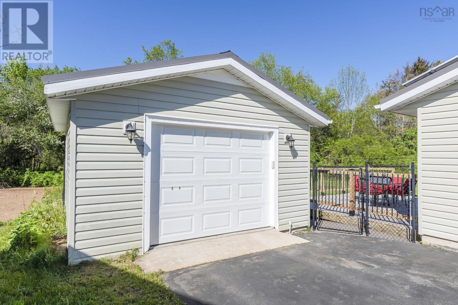 9039 10 Highway - 34