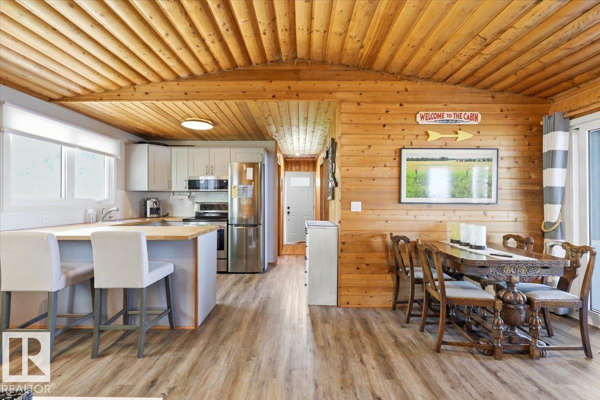 219 Poplar CV — photo 12