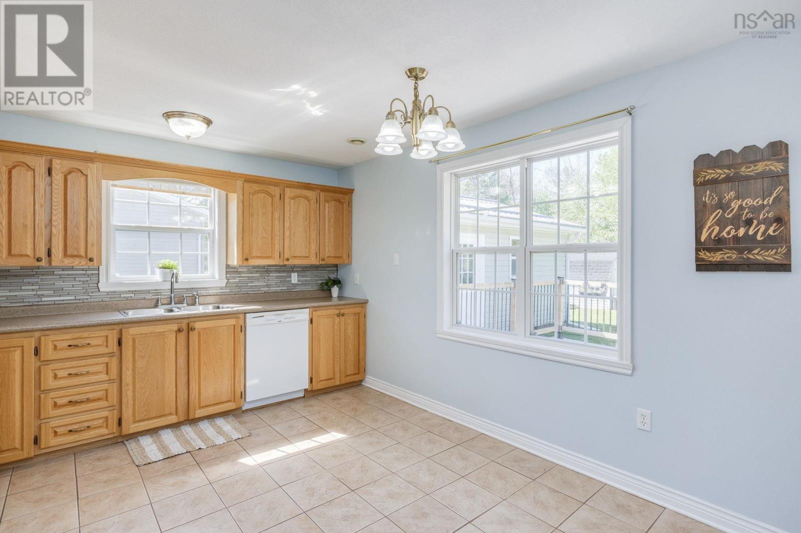 9039 10 Highway - 8