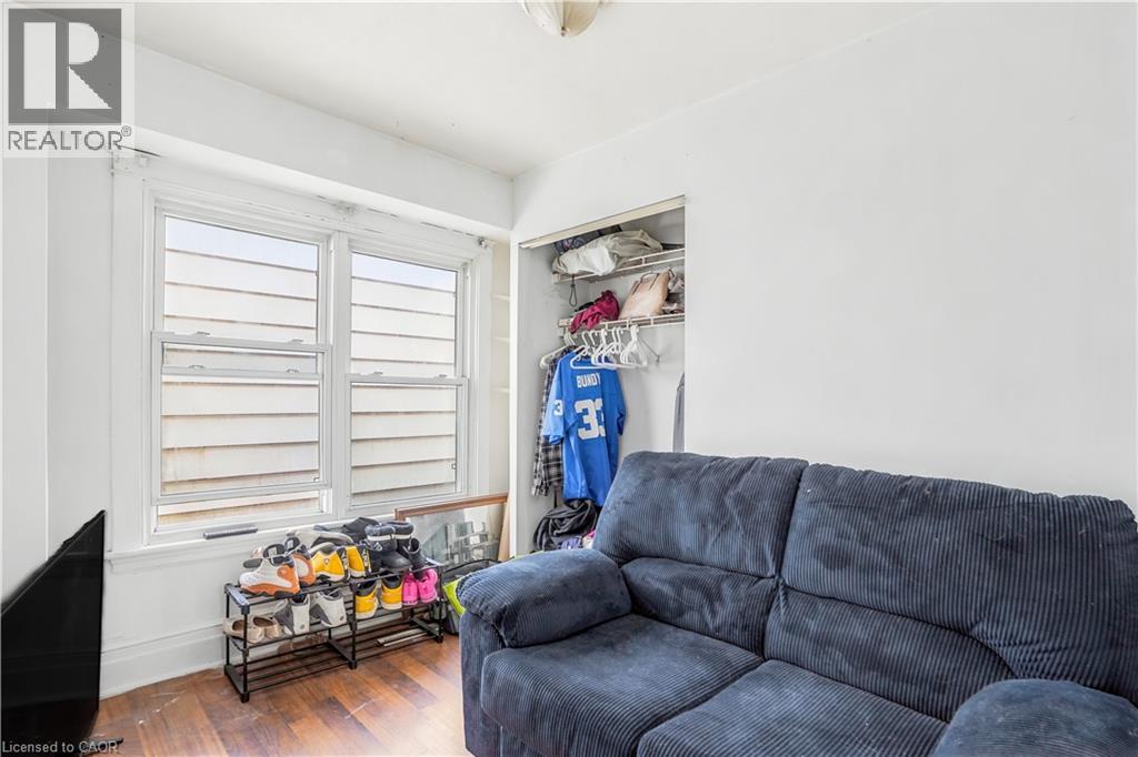 276 ROXBOROUGH Avenue - 11