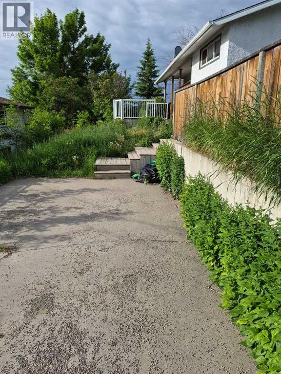48 Northmount Drive NW — photo 10