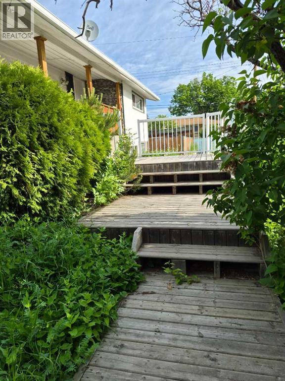 48 Northmount Drive NW — photo 15