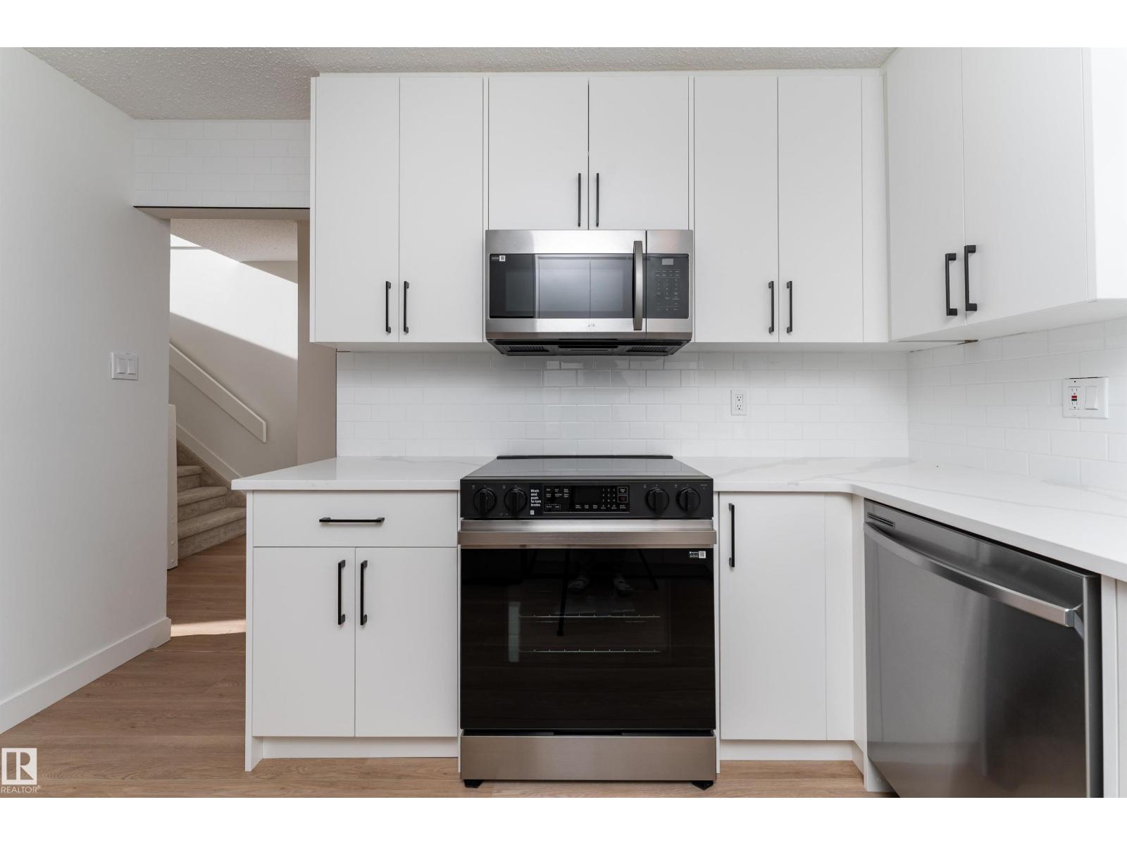 3108 142 AV NW - 5